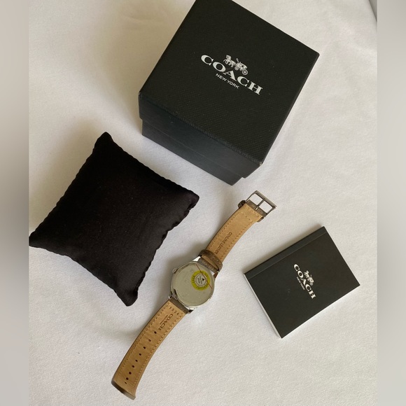 NWT WOMEN COACH FLORAL LEATHER WATCH - Picture 6 of 11